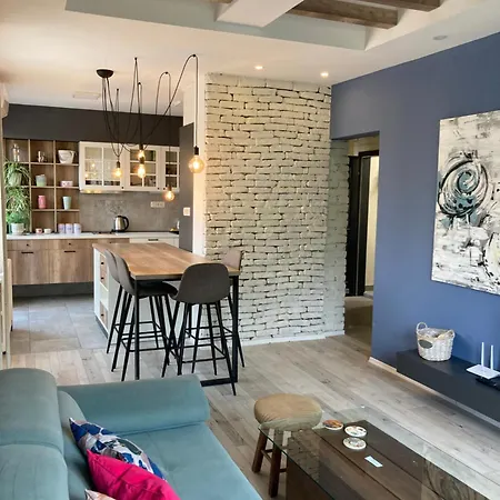 דירה Luxury Mihajlovik Apartment In The City Center Of Skopje *
