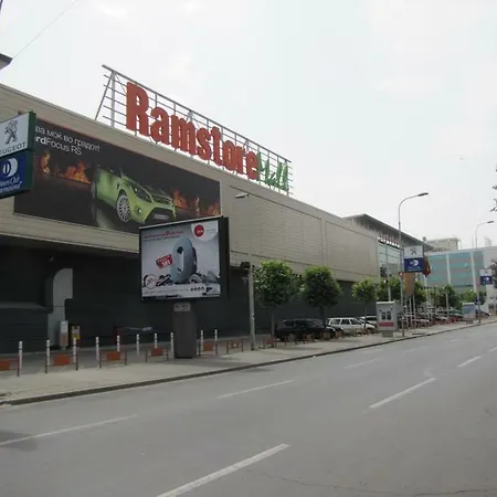 Luxury Mihajlovik Apartment In The City Center Of Skopje דירה